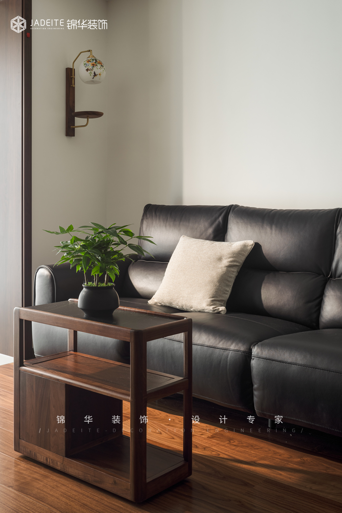 现代中古-文思苑-三室两厅-191㎡装修-三室两厅-中古