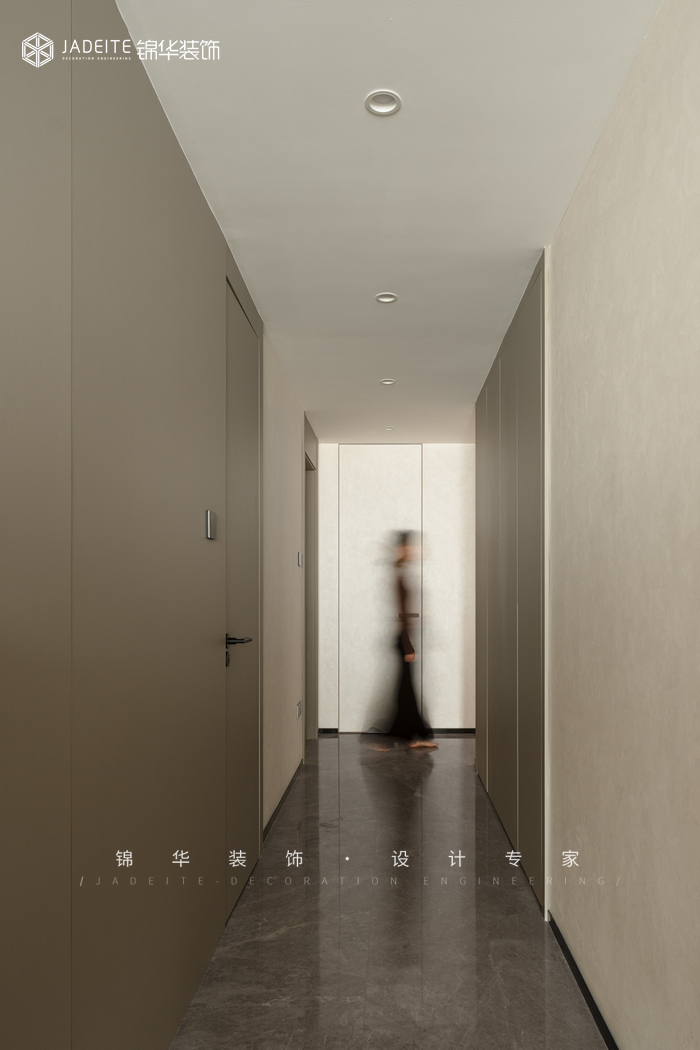 现代简约-金陵中心-三室两厅-139㎡装修-三室两厅-现代简约