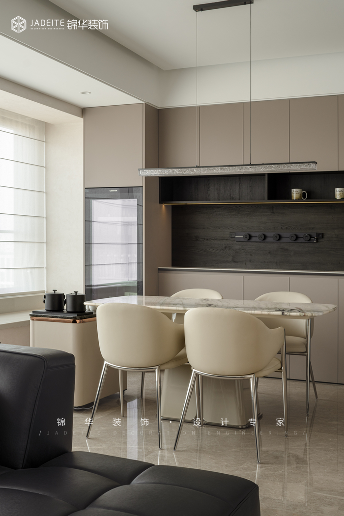 现代简约-金陵中心-三室两厅-139㎡装修-三室两厅-现代简约