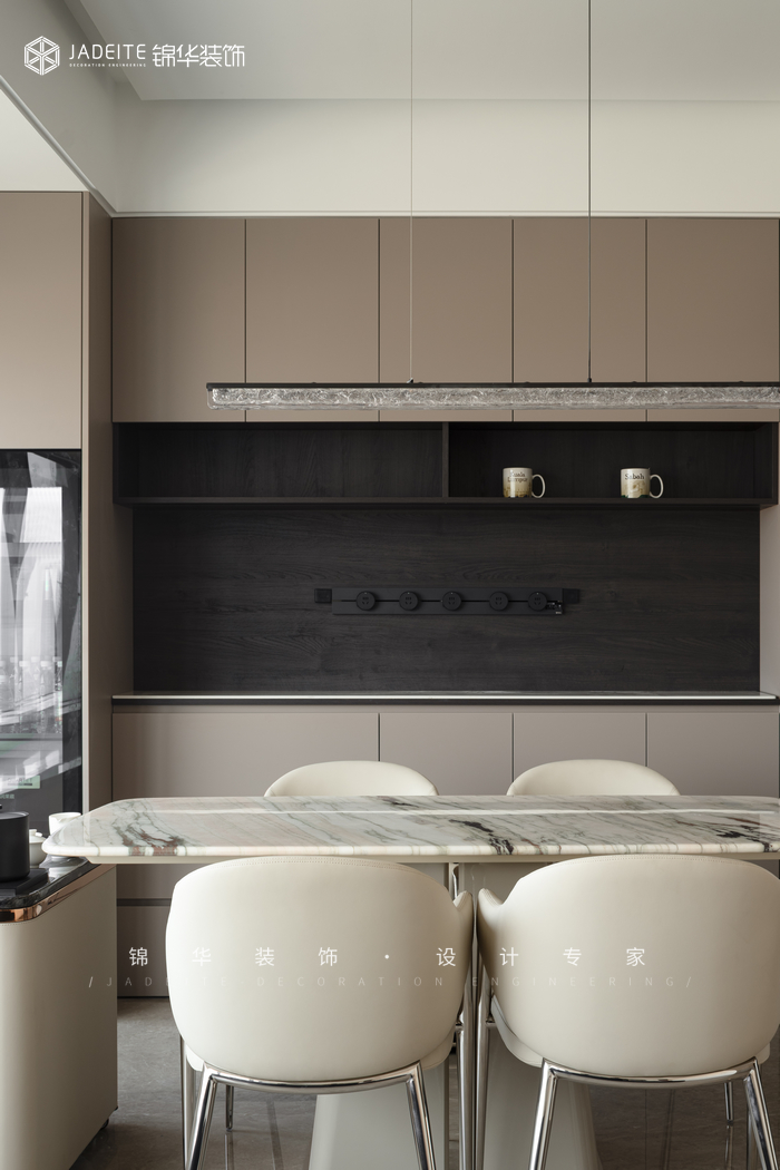 现代简约-金陵中心-三室两厅-139㎡装修-三室两厅-现代简约