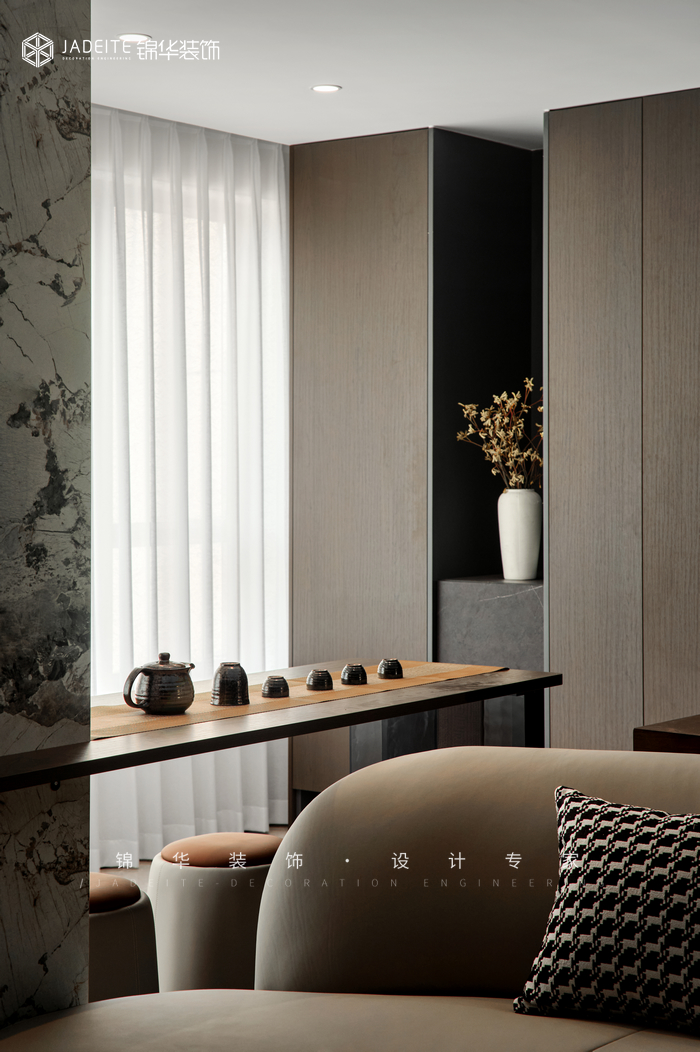 意式輕奢-萬象天地-三室一廳-130㎡裝修-三室一廳-極簡