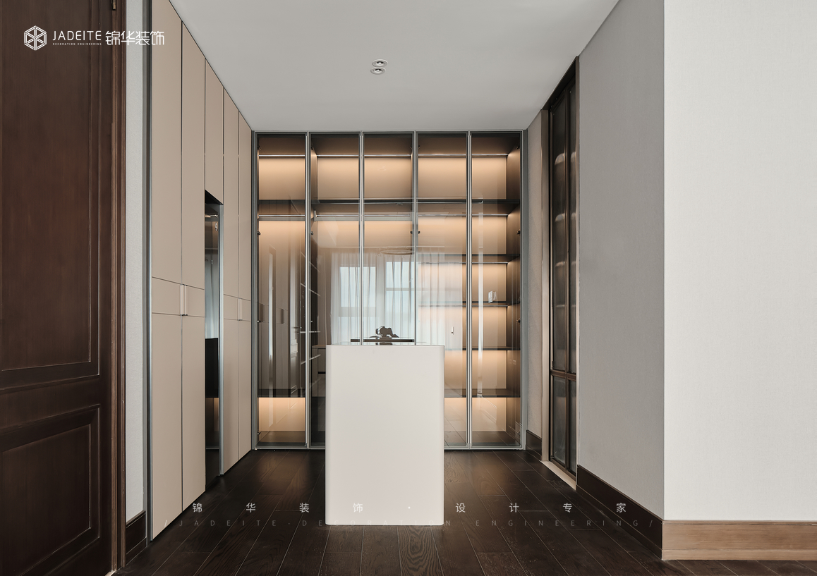 意式輕奢-天鵝堡-三室兩廳-291㎡裝修-三室兩廳-輕奢