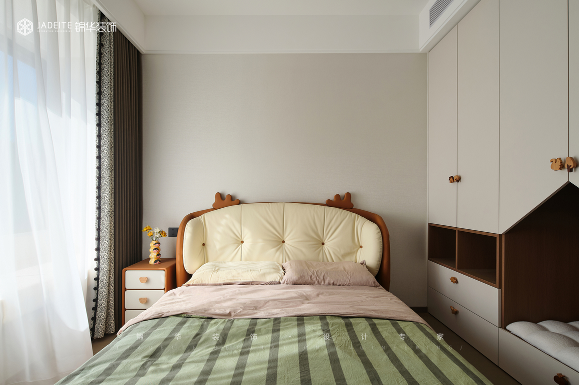 法式復古-保利閱云臺-三室兩廳-129㎡裝修-三室兩廳-中古