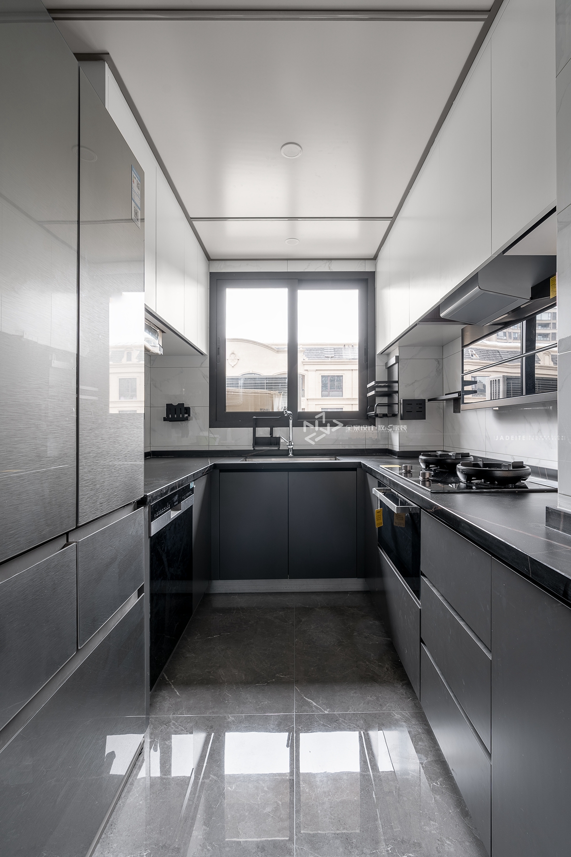 现代简约-枫丹壹号-三室两厅-125平-厨房-装修实景图