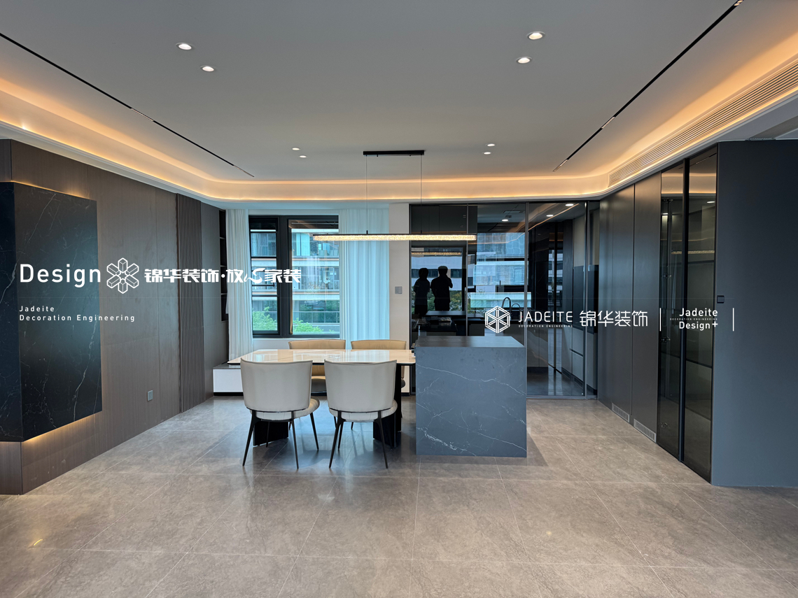 意式风格-御湖境-三室两厅一厨三卫-179㎡-装修实景图装修-三室两厅-轻奢
