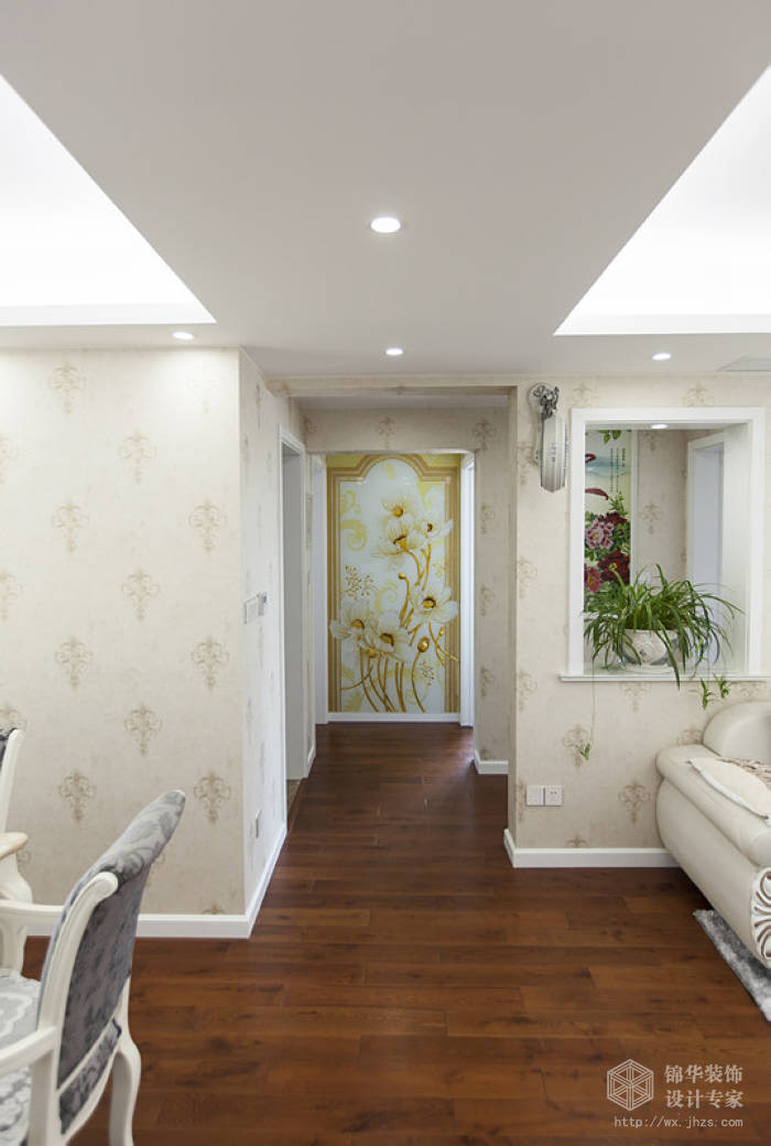 简欧风格-绿地波士顿-两室两厅-105平米-过道-装修效果实景图