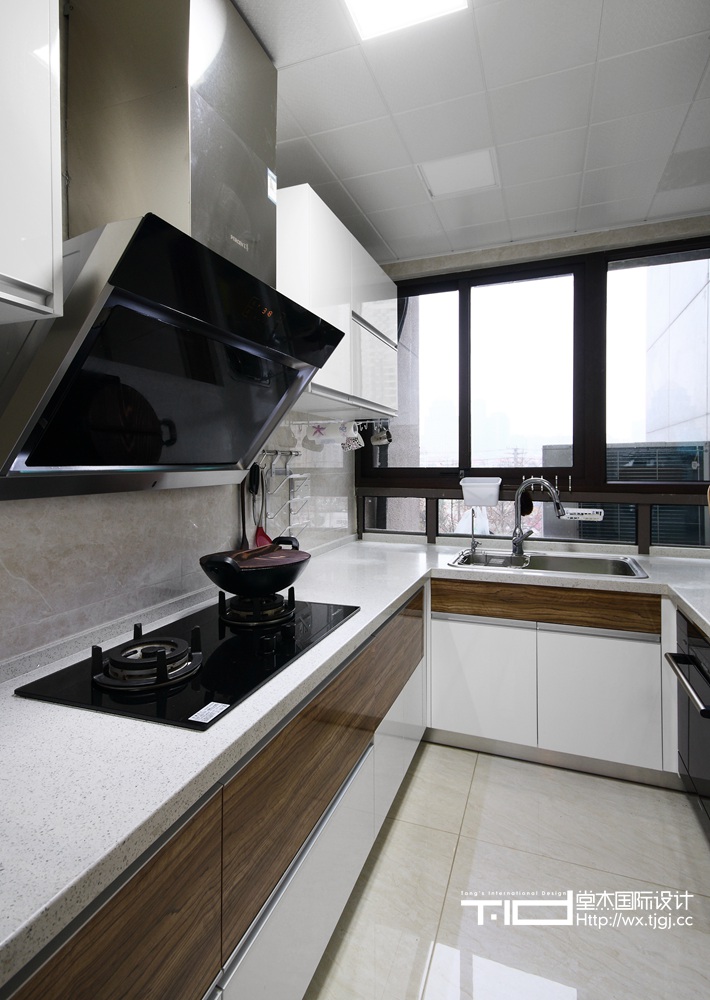 现代风格-京梁合-四室两厅-180平-厨房-装修效果实景图