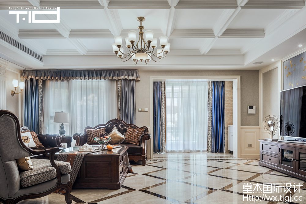 新古典风格-中海珑玺-跃层复式-280平-客厅-装修效果实景图