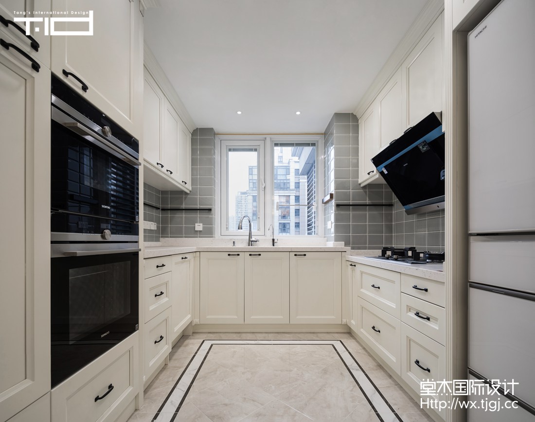 美式风格-天元世家-跃层复式-220平-厨房-装修效果实景图