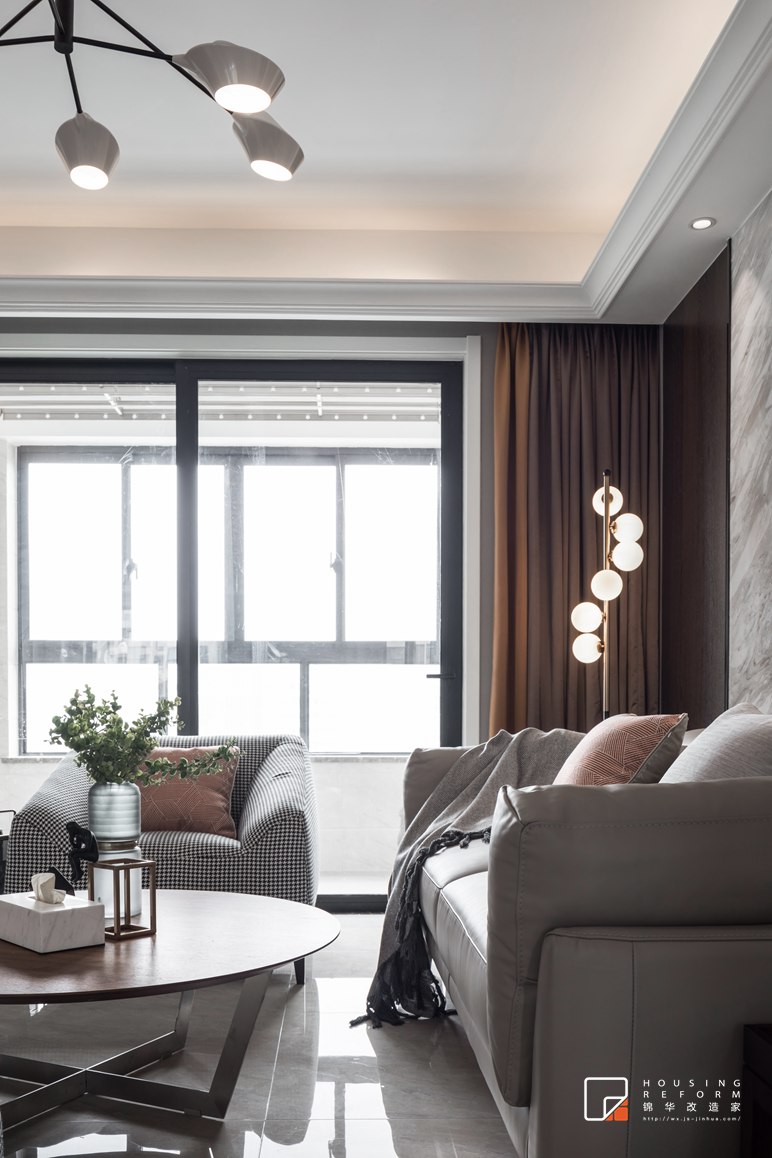 现代简约-凤凰城-四室两厅-140平-客厅-改造实景效果图