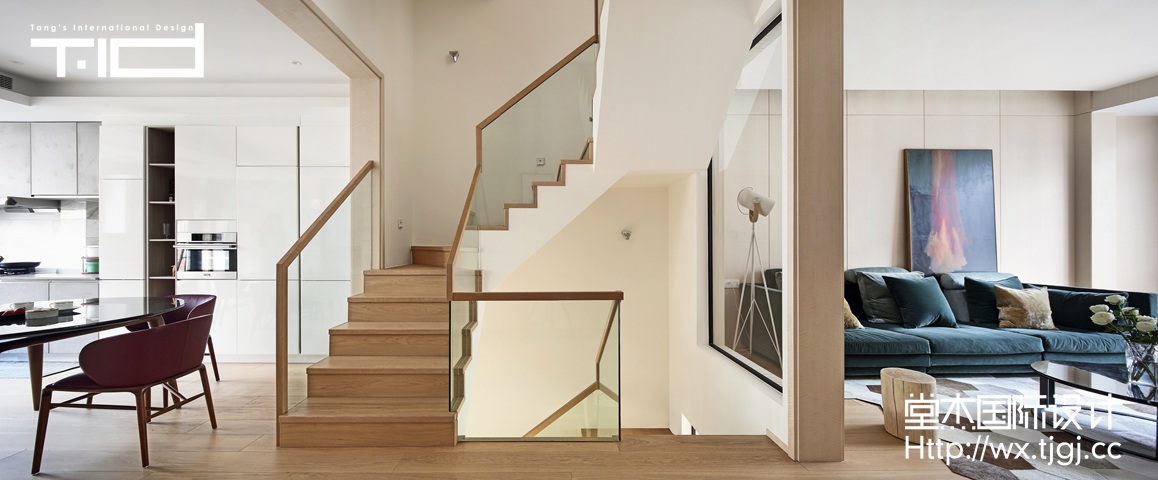 现代简约-九里香缇-别墅-560平-楼梯-装修效果实景图