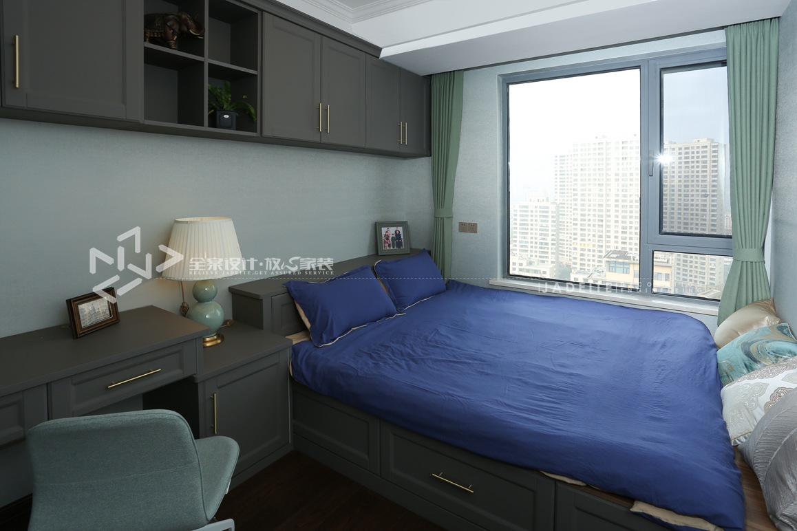 美式轻奢-西水东-三室两厅-145平-卧室-装修实景效果图  