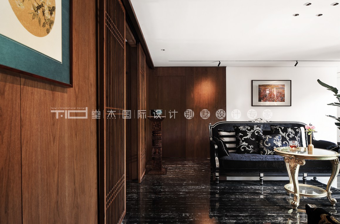 新中式混搭风格-鸿墅-下叠-260平-客厅-装修实景效果图