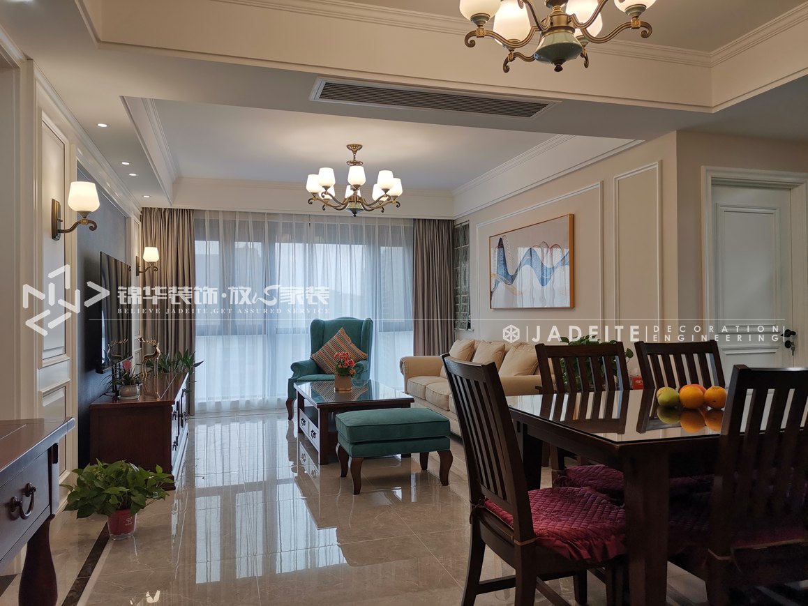 美式风格-绿城玉兰花园-五室两厅-148平-餐桌-装修实景效果图  
