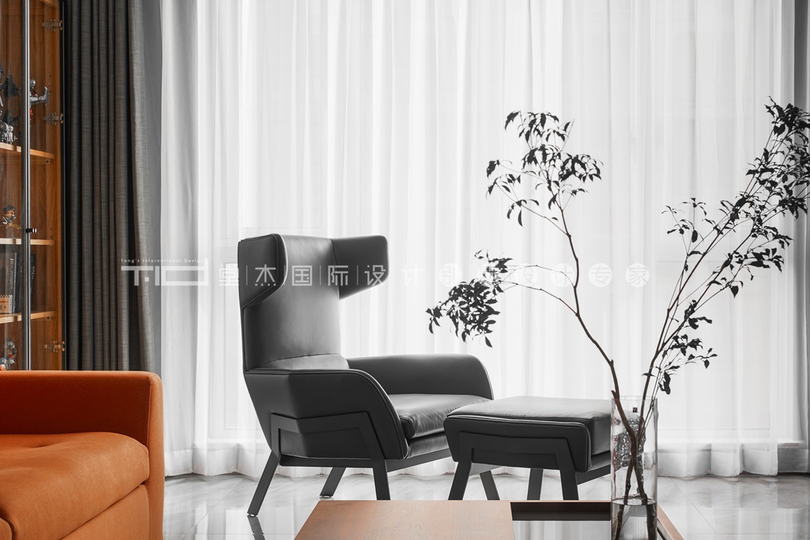 现代风格-玉兰花园-大平层-179平-客厅-装修实景效果图   