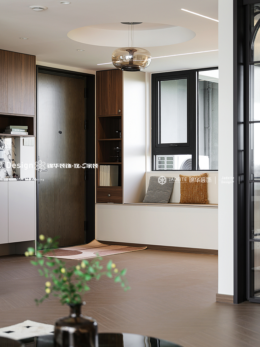 现代中古-云开东方-四室两厅-118㎡-装修实景图装修-四室两厅-中古