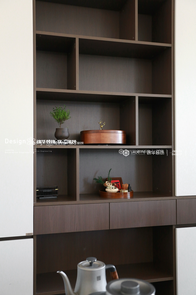 意式轻奢-保集蓝郡-三室两厅两卫-149平-装修实景图装修-三室两厅-轻奢