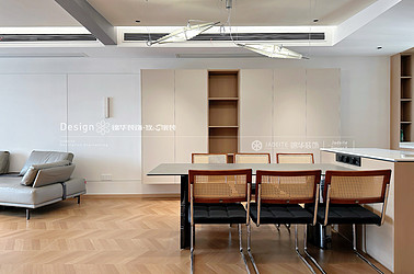 现代原木-岭秀首府-四室两厅三卫-230平-装修实景图