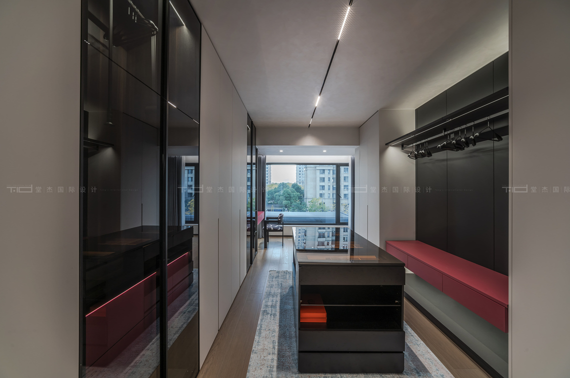 意式轻奢-路劲天御-别墅-1000平-装修实景图装修-别墅-轻奢