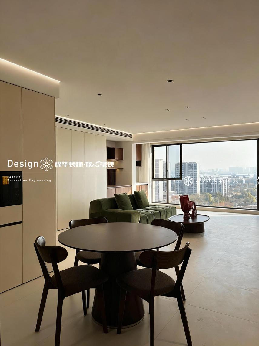 奶油中古-中梁国宾府-四室两厅两卫-135平-装修实景图装修-四室两厅-中古