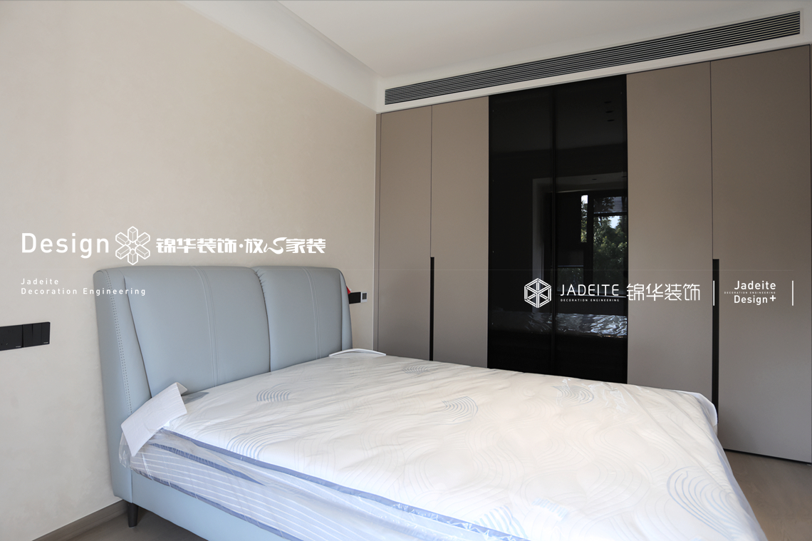 现代简约-氿珑云起-三室两厅两卫-135平-装修实景图装修-三室两厅-现代简约