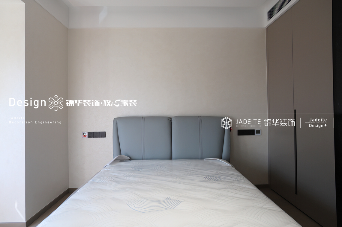 现代简约-氿珑云起-三室两厅两卫-135平-装修实景图装修-三室两厅-现代简约