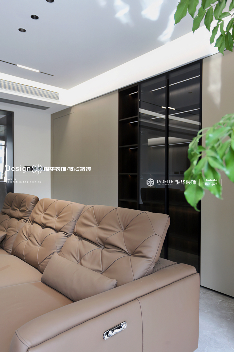 现代简约-氿珑云起-三室两厅两卫-135平-装修实景图装修-三室两厅-现代简约