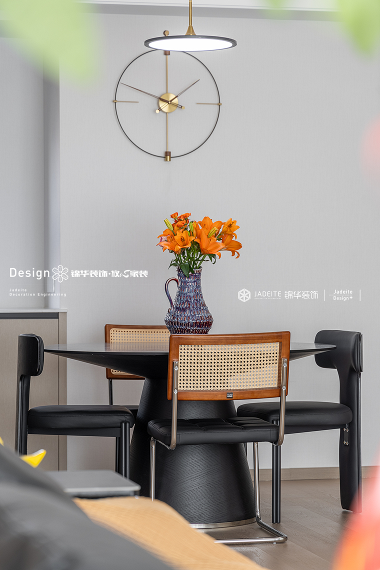 现代风格-长江天宸-三室两厅二卫-140平-装修实景图装修-三室两厅-现代简约