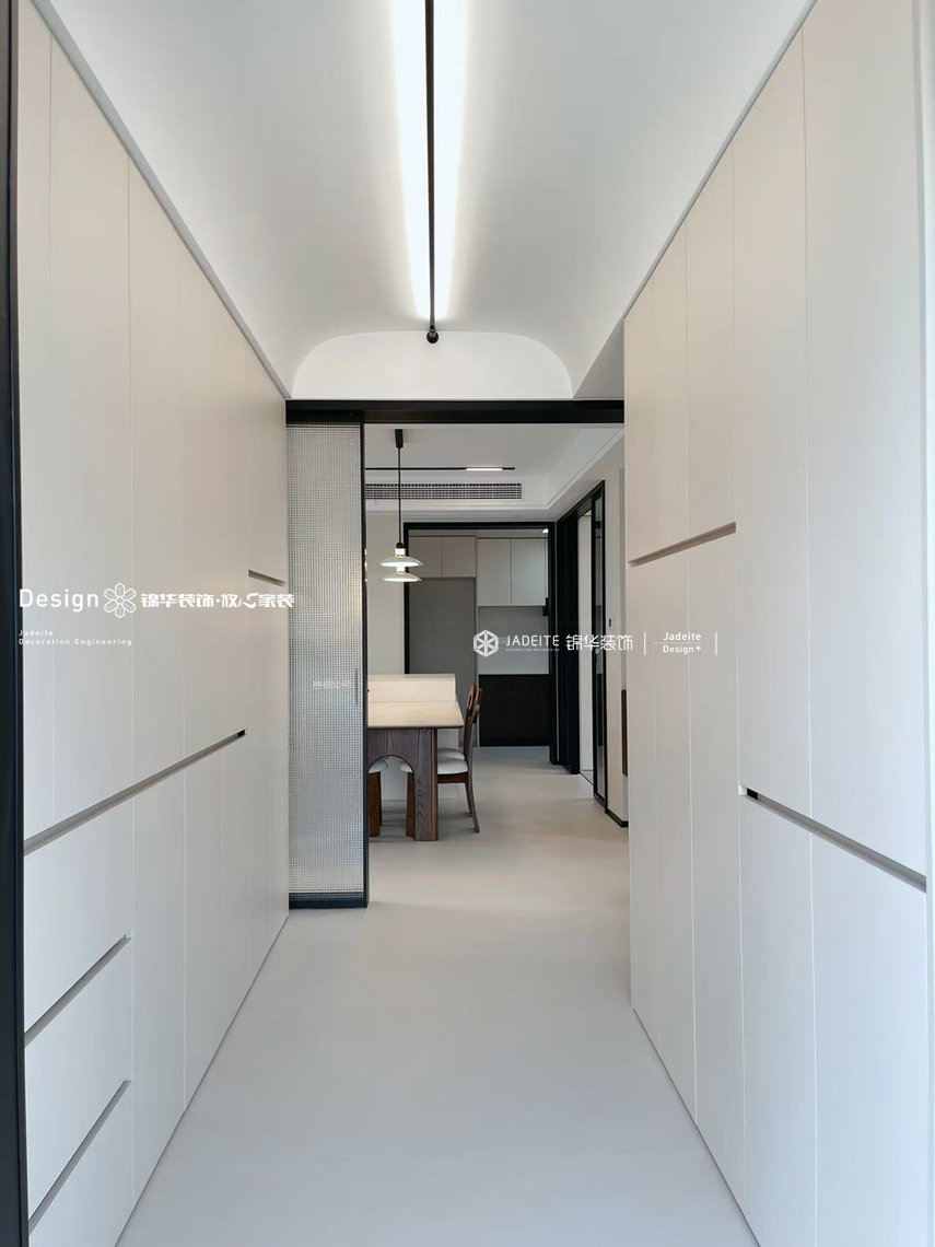 奶油中古-新世纪一号-三室两厅两卫-135平-装修实景图装修-三室两厅-中古