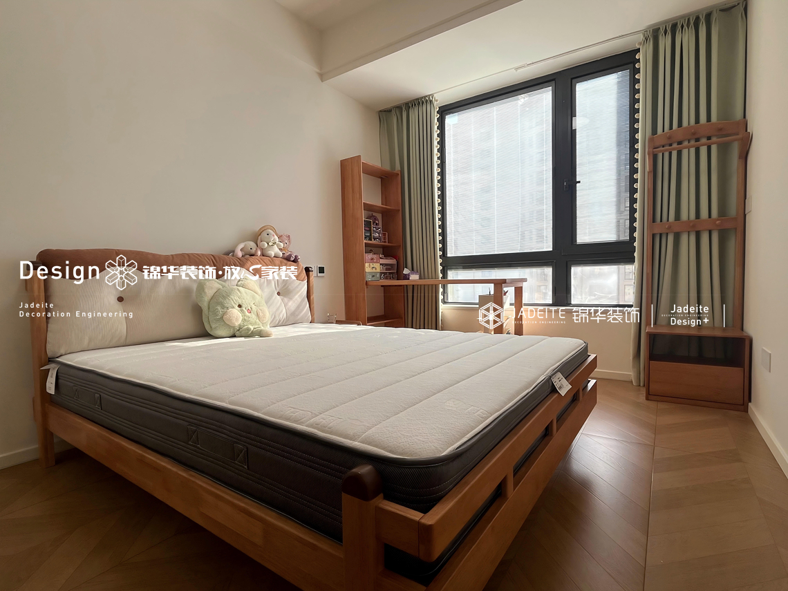 奶油中古-溪岸官邸-三室两厅两卫-130平-装修实景图装修-三室两厅-中古