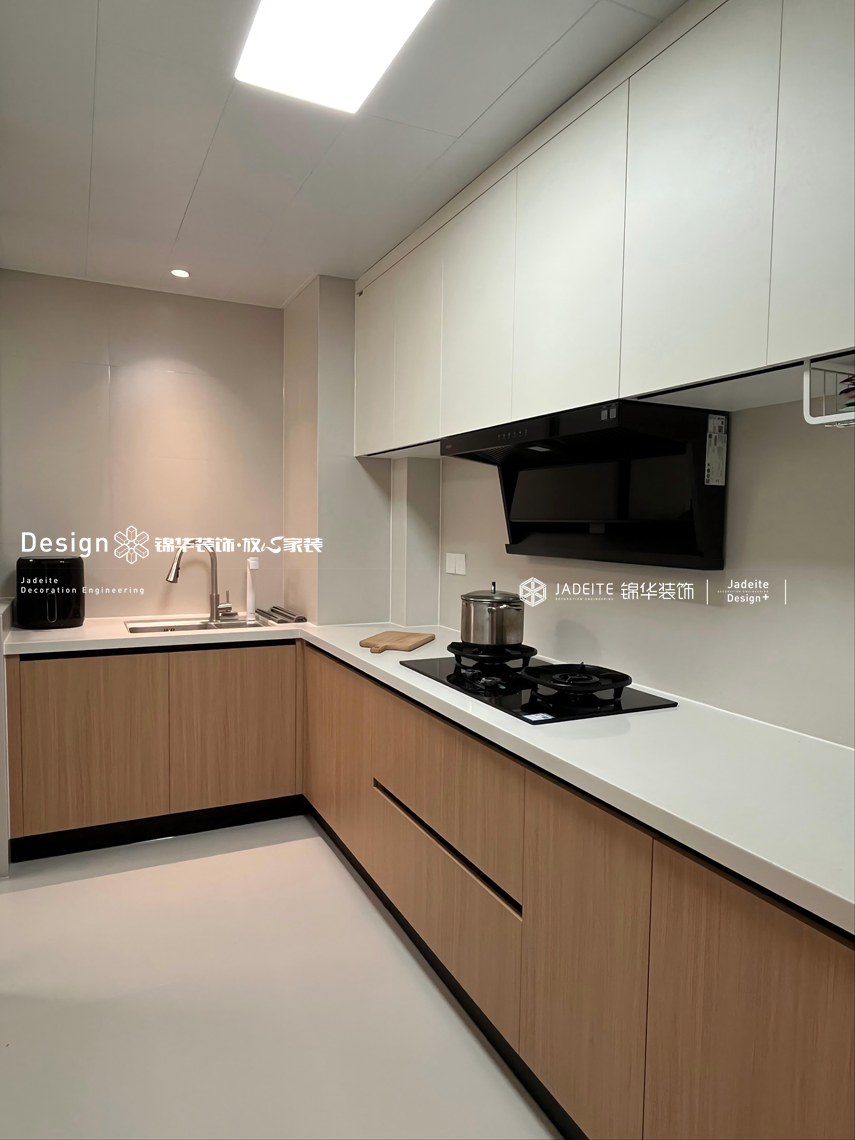 奶油中古-溪岸官邸-三室两厅两卫-130平-装修实景图装修-三室两厅-中古