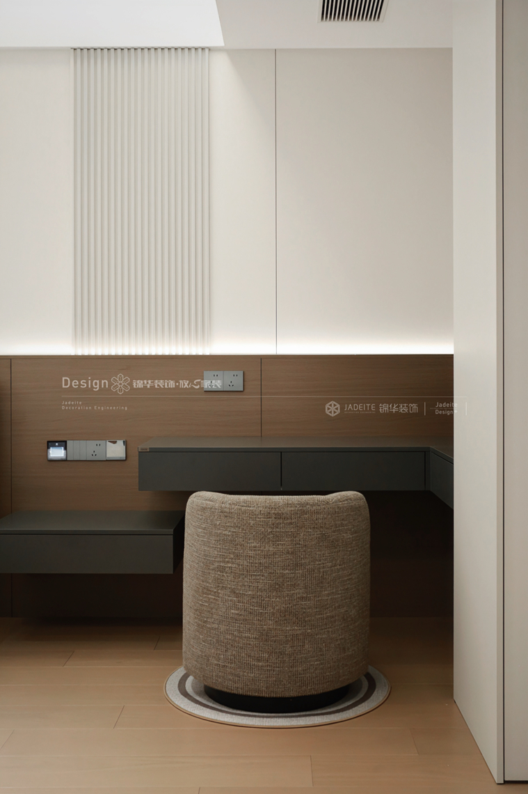 意式轻奢-凤鸣山晓-四室两厅四卫-260平-装修实景图装修-四室两厅-轻奢