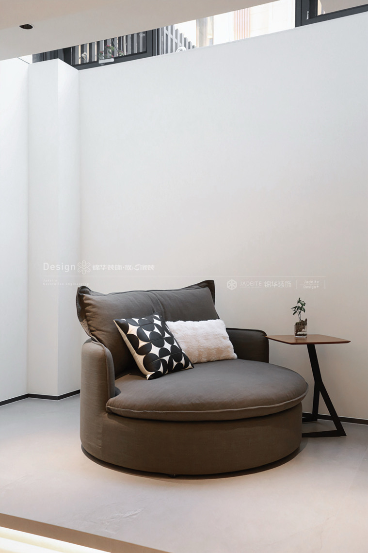 意式轻奢-凤鸣山晓-四室两厅四卫-260平-装修实景图装修-四室两厅-轻奢