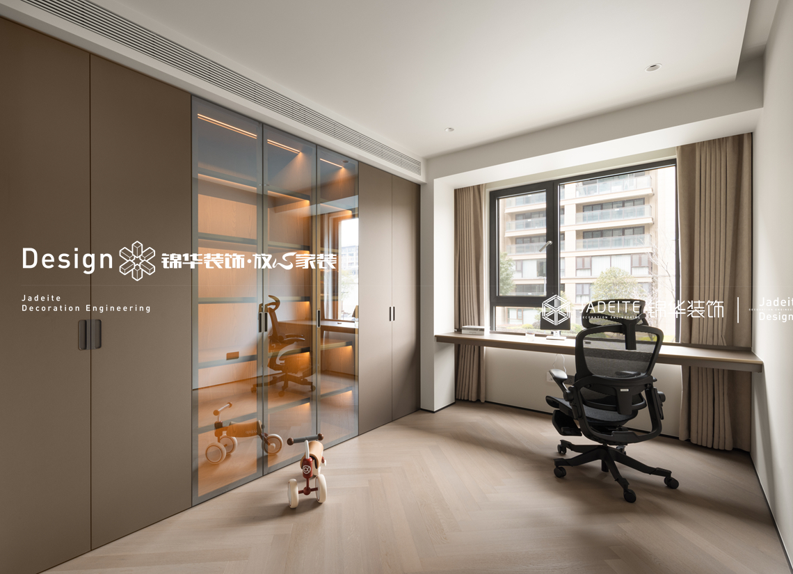 现代风格-万科三期-四室两厅两卫-180平-装修实景图装修-四室两厅-现代简约