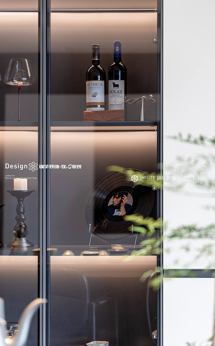 现代轻奢-愉樾天成-三室两厅一厨两卫-132平-装修实景图装修-三室两厅-轻奢